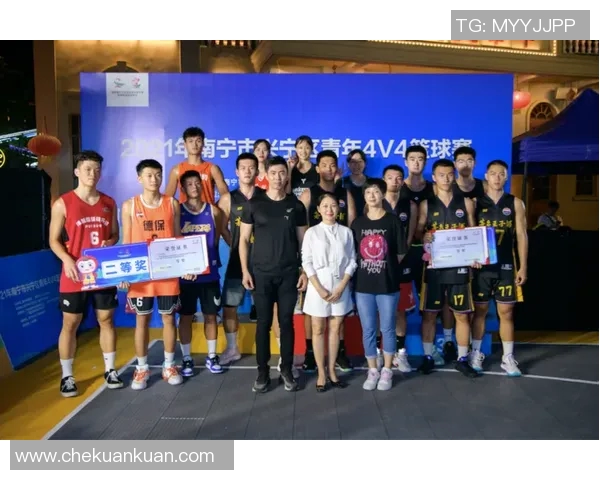 14男篮对决意大利队全力以赴争夺胜利展现青春风采