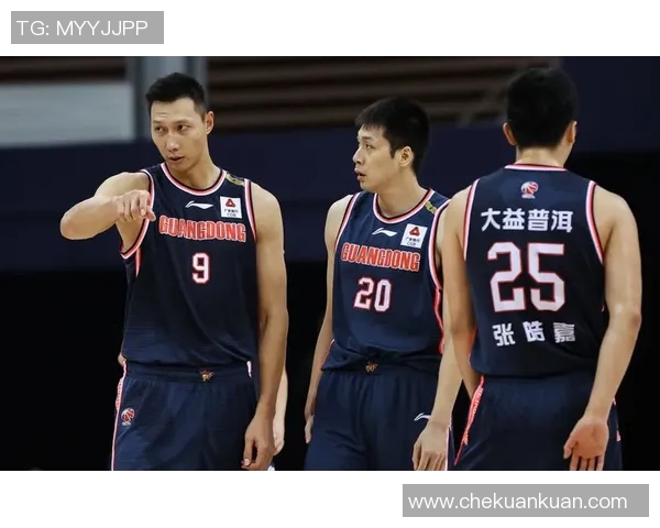 任骏飞领衔球队奋战新赛季展现卓越篮球才华与团队精神