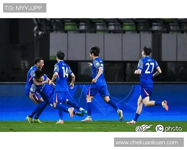 2016年上海申花与山东鲁能激战回顾：一场精彩的中超对决与历史交锋