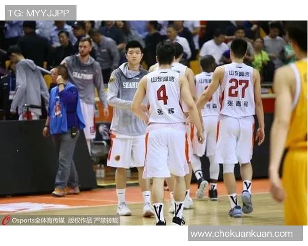 山东高速与青岛精彩对决回放分析及比赛亮点总结