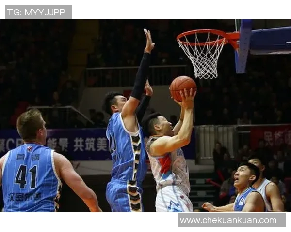 李根：从篮球场上的拼搏者到社会责任的践行者的成长之路