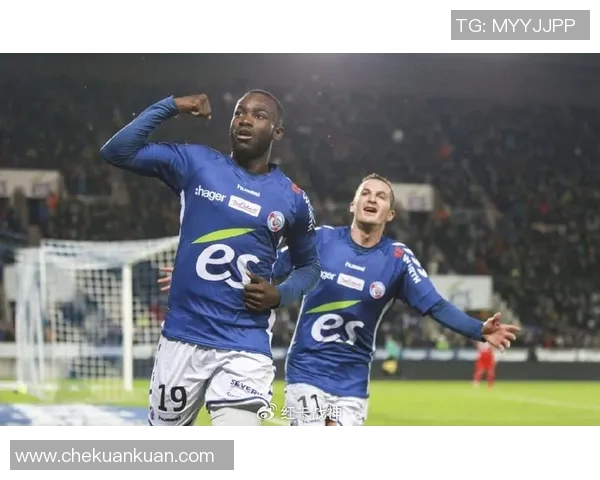 斯特拉斯堡与雷恩的激烈对决揭示法甲新赛季的竞争格局与球队实力分析