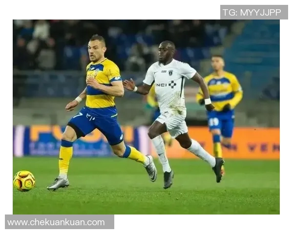 沙特鲁与索肖激战在即谁能在法乙赛场上笑到最后