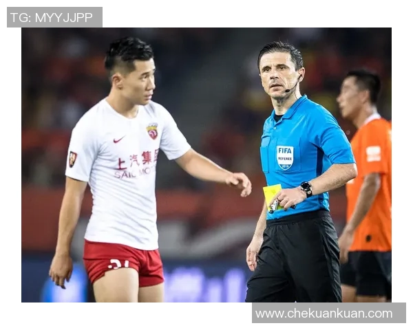 浙江卓尔迎战武汉球队全力争胜展现足球激情与团队精神